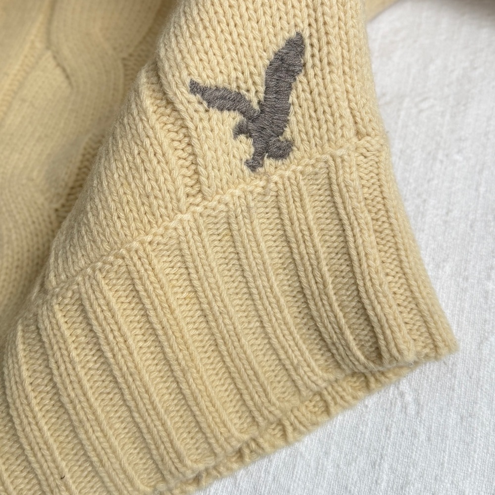 Vintage wool American Eagle Cream cable knit sweater with embroidered logo sz M - Picture 4 of 10